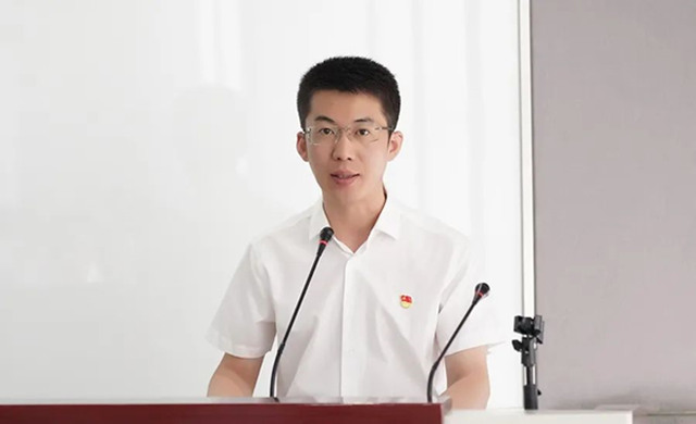 黨委委員、紀(jì)委書記楊明來作黨建工作匯報.jpg